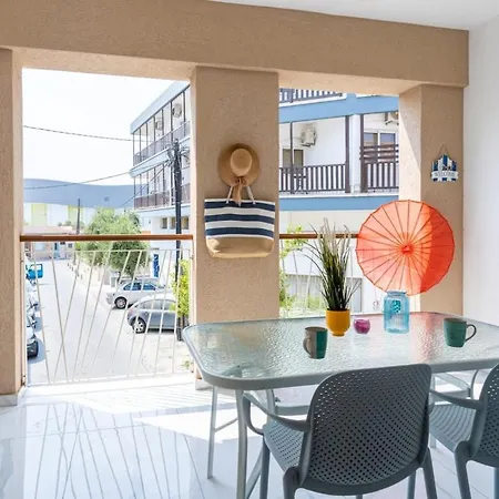 Sunny Side W Terrace In Larnaca